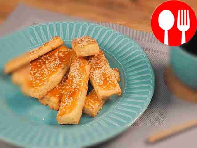 Сырные палочки в духовке