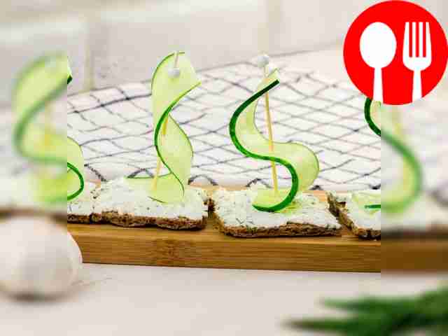 Канапе с огурцом