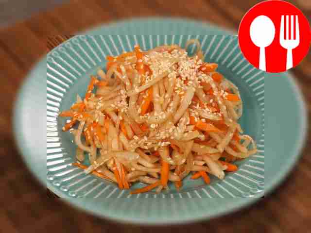 Редька с морковью по-корейски