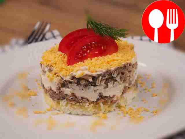 Салат «Мимоза» с маслом и сыром