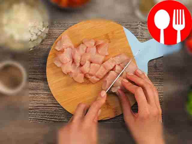 Wash the meat, dry it, cut into cubes. Peel...