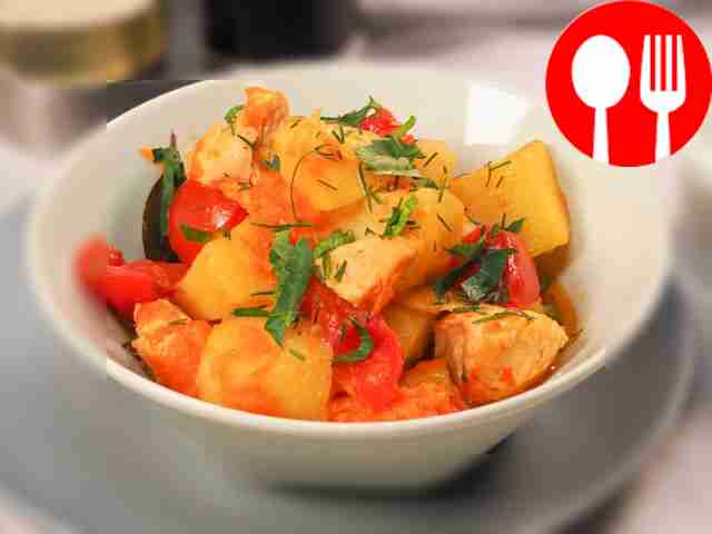 Turkey with vegetables in a slow cooker