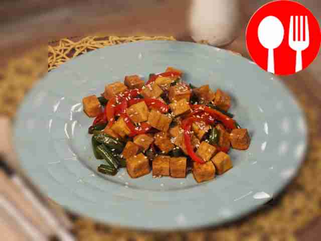 Tofu with vegetables and soy sauce