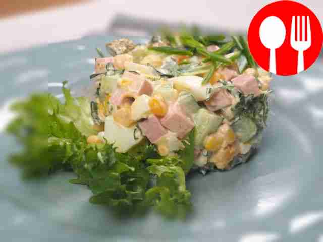 Salad with sausage and corn