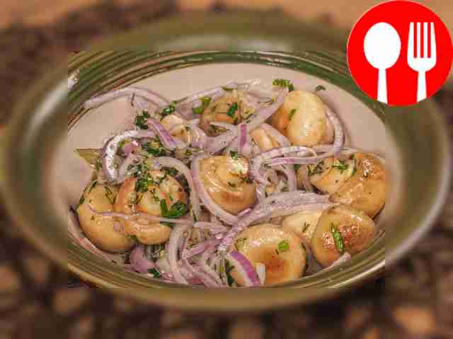 Маринованные грибы с луком