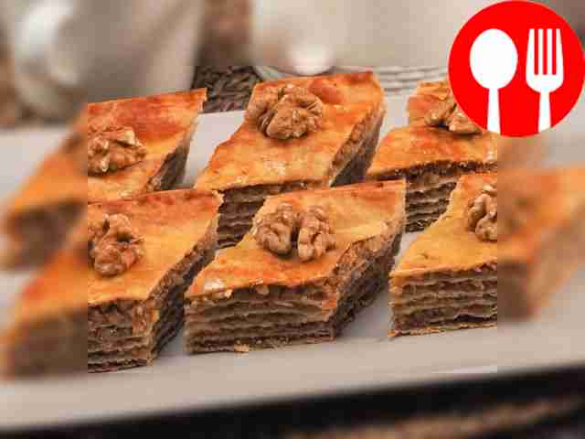 Baklava with walnuts