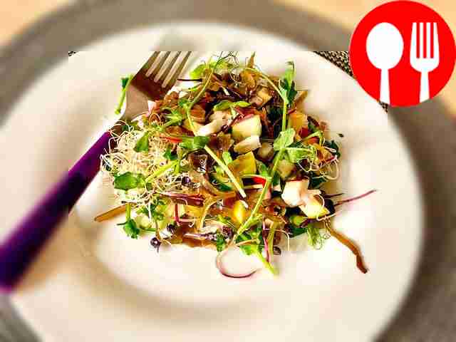 Spring salad with seaweed