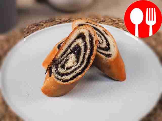 Roll with poppy seeds