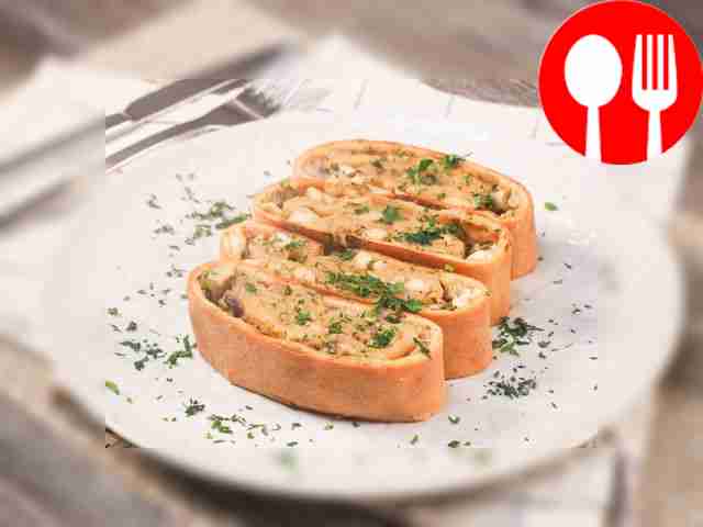 Куриный рулет с грибами