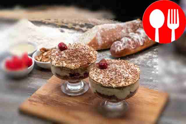 Trifles with cherries