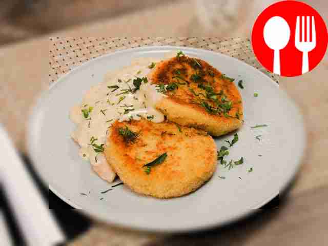 Картофельные котлеты с подливкой