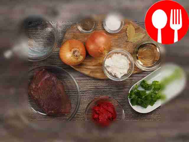 Rinse the elk meat and dry it with a towel. If...