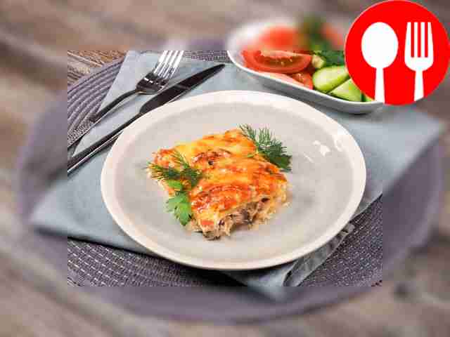 Turkey with king champignons and potatoes