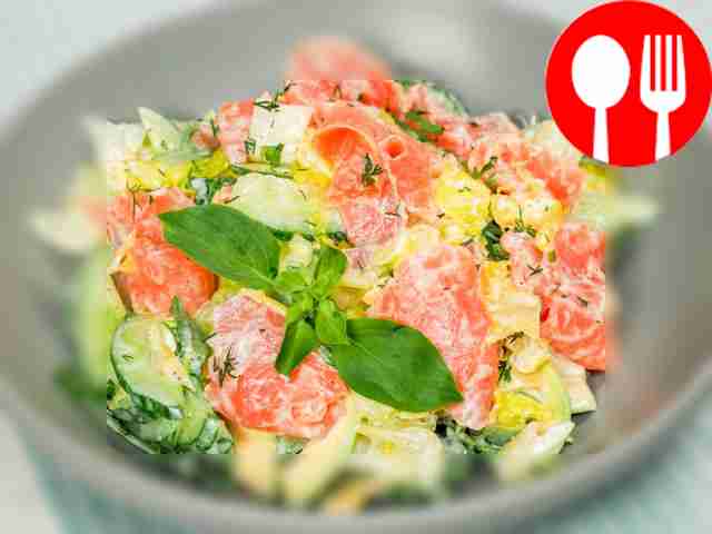 Салат с семгой