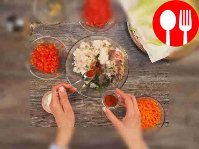 Prepare the meat. Make minced meat from...