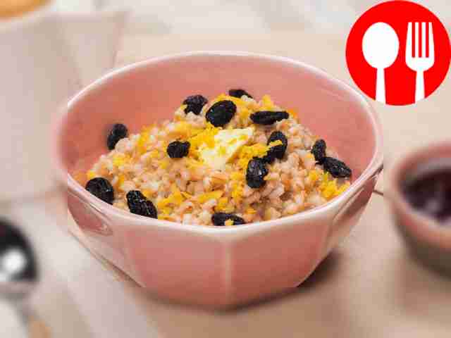 Pearl barley porridge on water