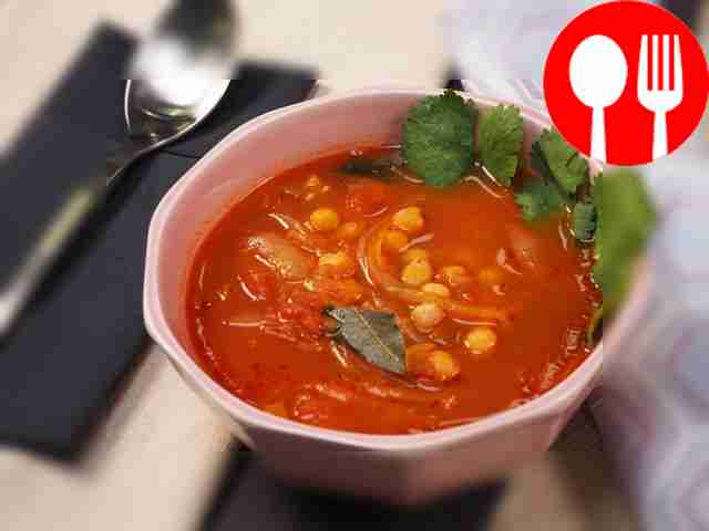 Spanish chickpea soup