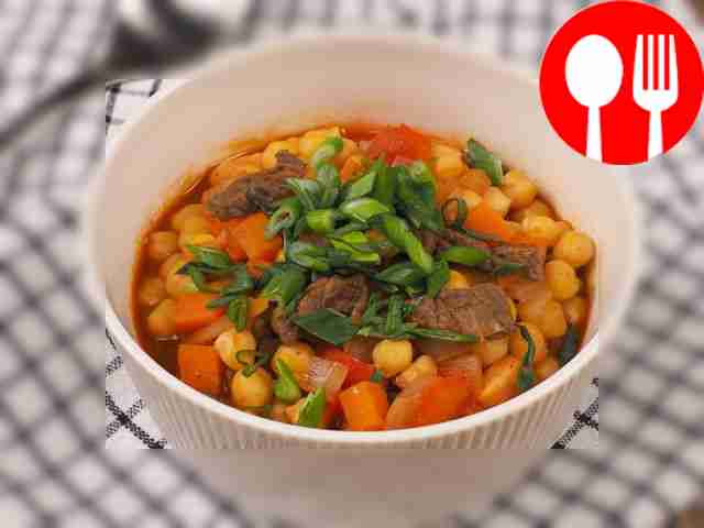 Chickpeas with meat