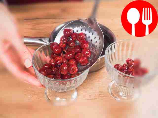 Make jelly. Boil 300 ml of water, add berries....
