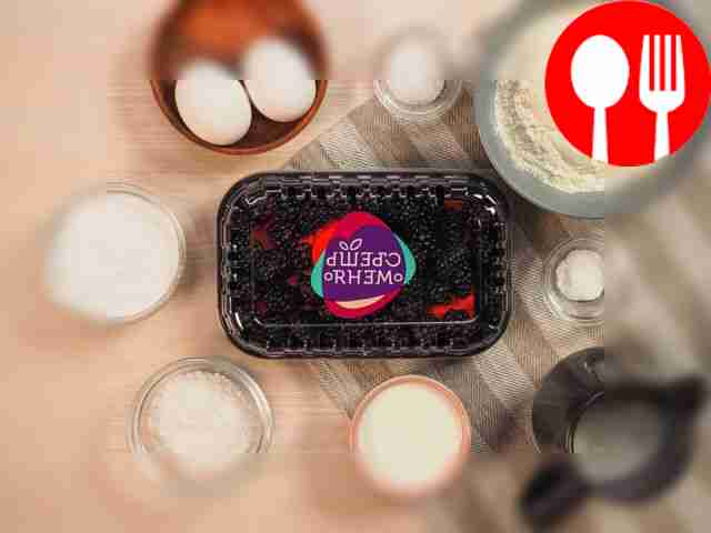 Rinse the berries and dry on paper towels....