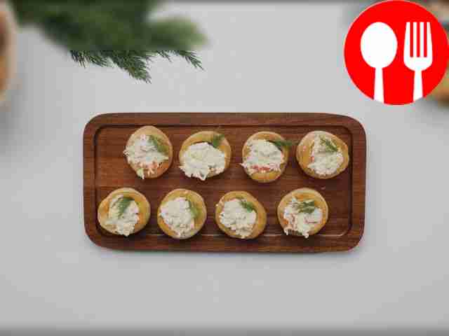 Tartlets with crab sticks and egg