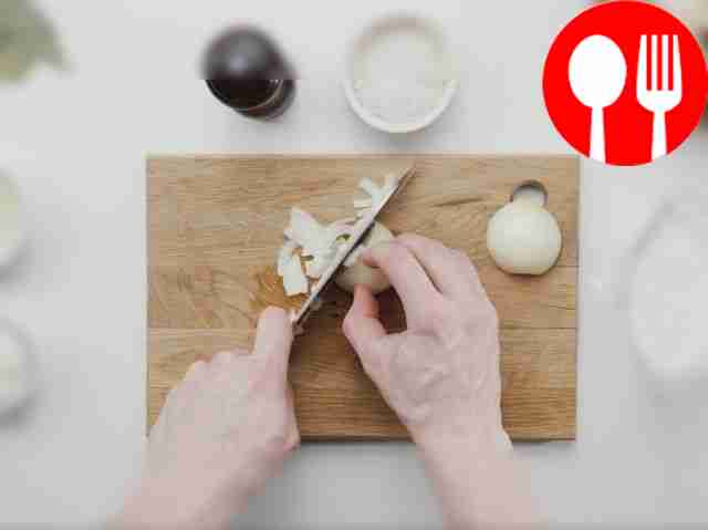 Finely chop the onion.