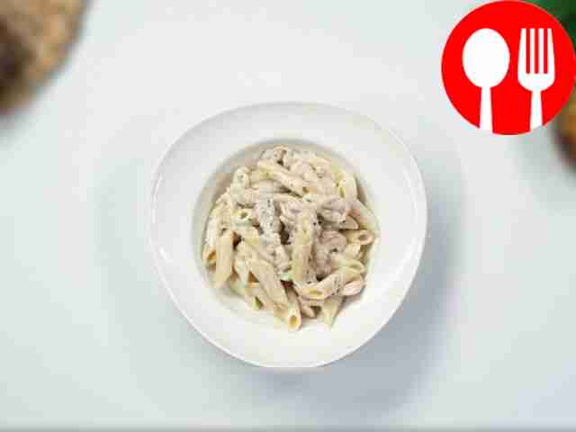 Паста с куриной грудкой и сливочным соусом