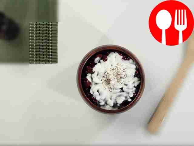 Salad with red beans and chicken