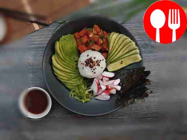 Поке с лососем