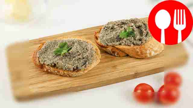 Sandwiches with pate