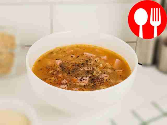 При подаче в тарелку добавьте небольшую ложку...