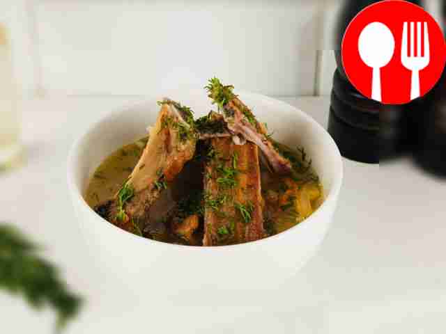 Гороховый суп с копчеными ребрышками