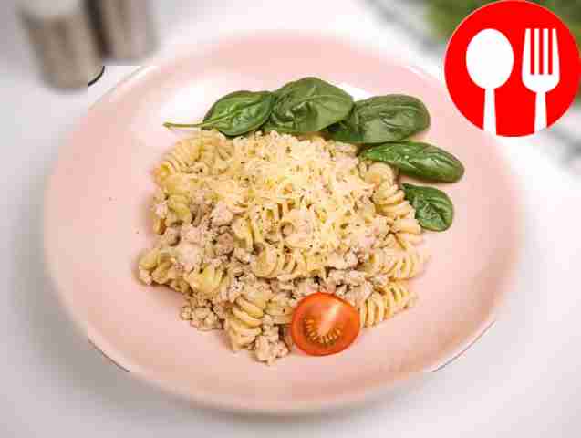 Navy pasta with minced chicken