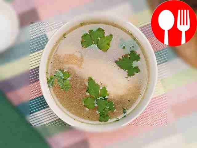 Диетический куриный бульон