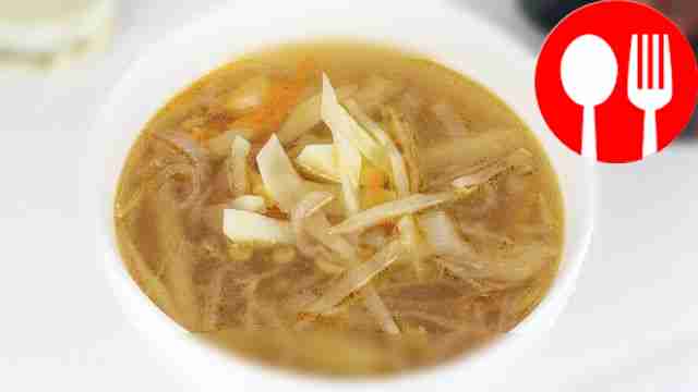 Pea soup with potatoes