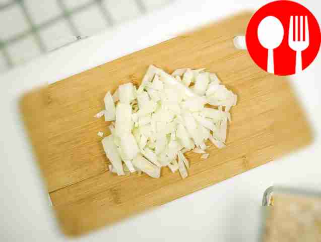 Finely chop the onion.