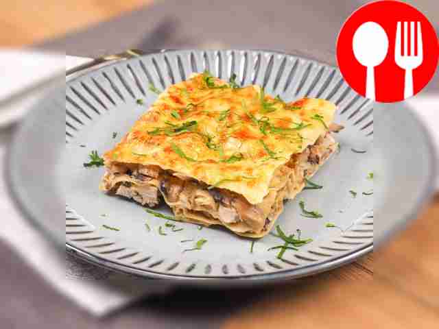 Lasagna with chicken and mushrooms