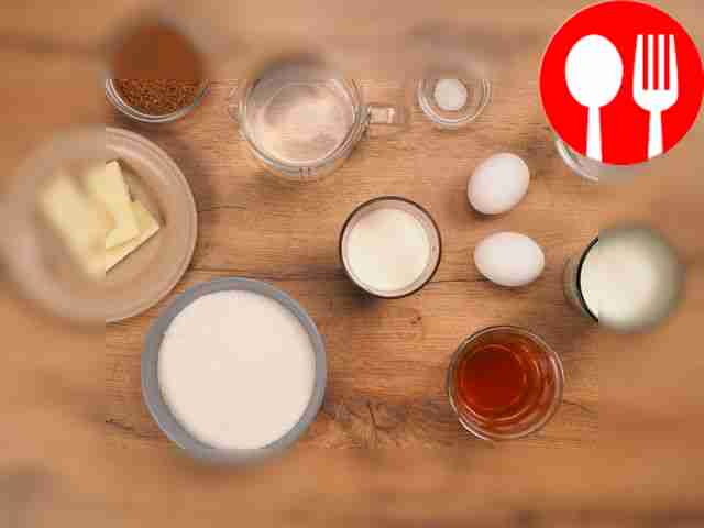 Расплавьте шоколад и дайте ему немного остыть....