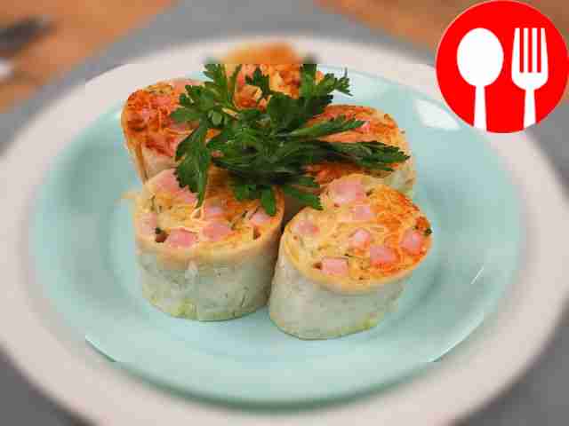 Fried pita bread with cheese