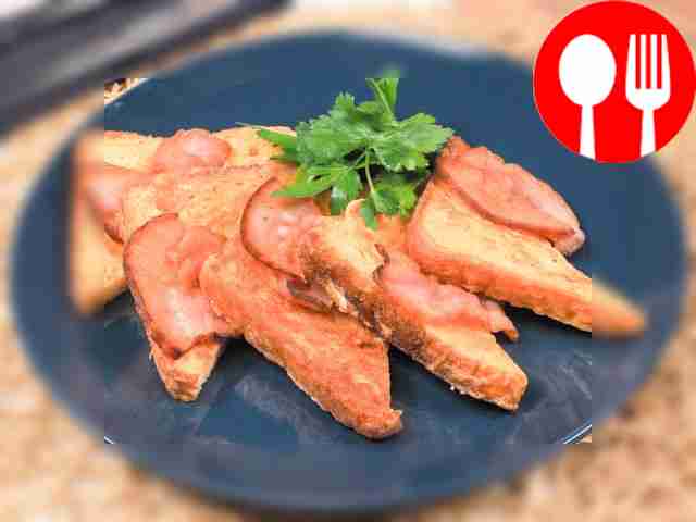 Fried bread with cheese