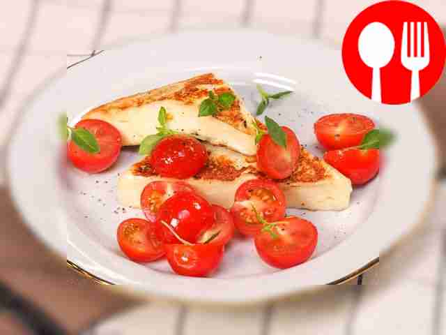 Fried halloumi cheese