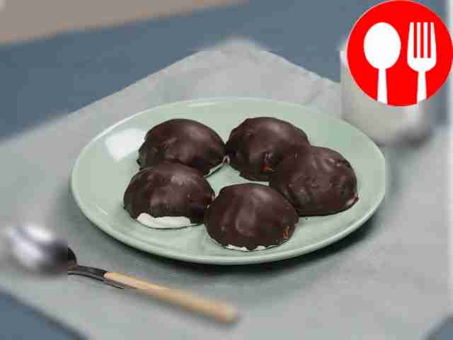 Homemade marshmallows in chocolate