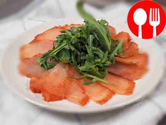 Chicken carpaccio in the dryer