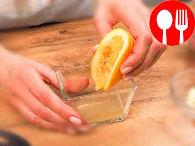 Peel the onion and cut it into quarters. Rinse...