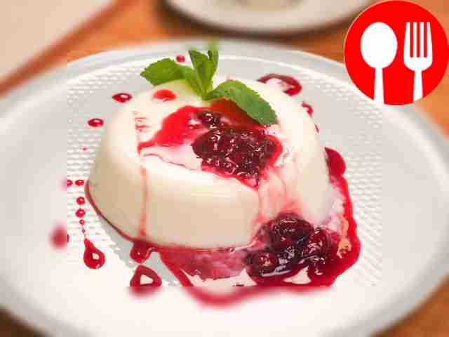 Berry panna cotta
