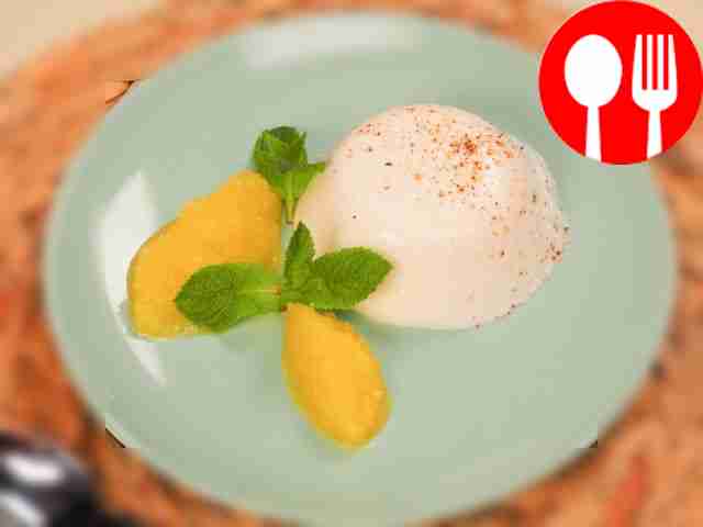 Mango panna cotta