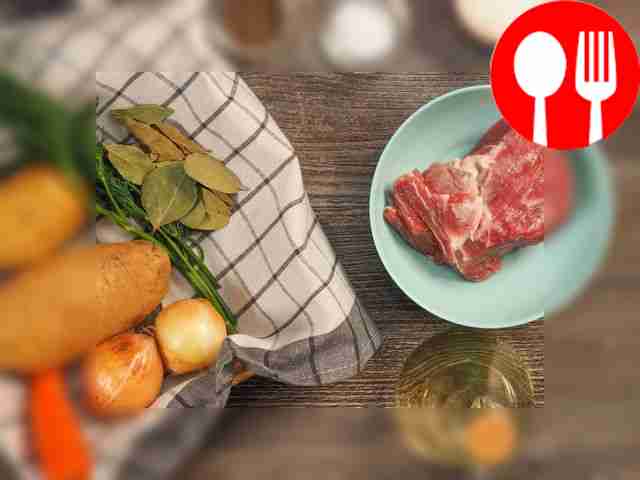 Rinse and dry the meat. Wash the vegetables,...