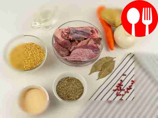 Очистите говядину от пленок и жил, затем...