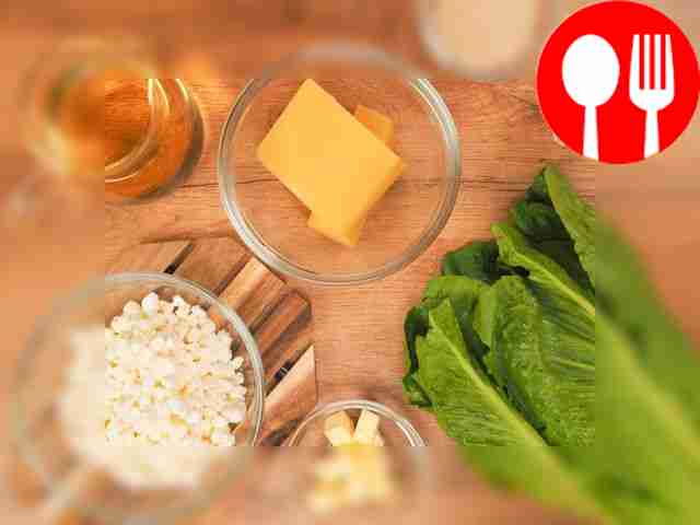 Grate the cheese on a fine grater.