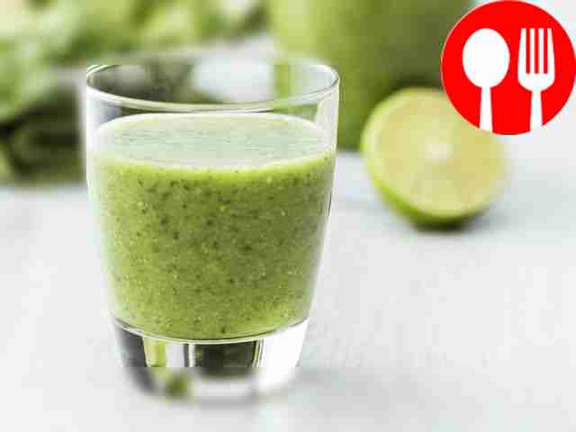 Очищающий смузи из киви, петрушки и мяты